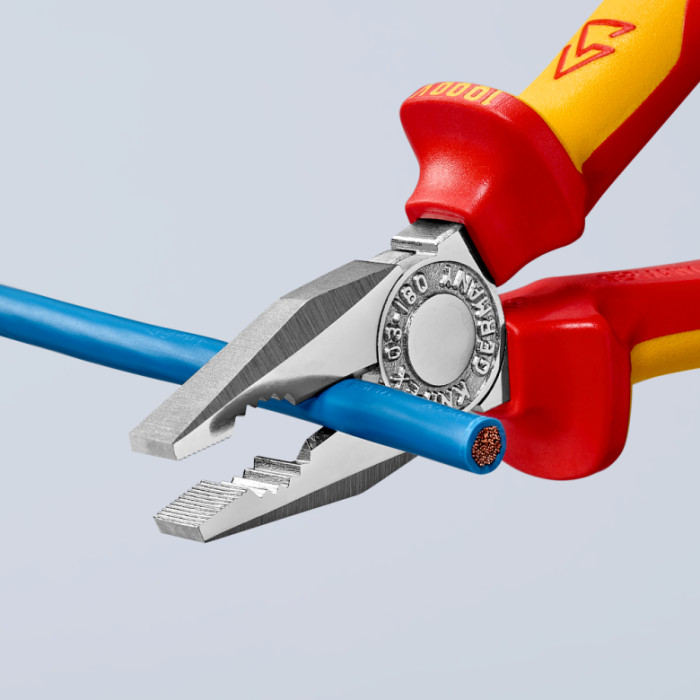 Плоскогубцы комбинированные диэлектрические KNIPEX 180 мм 03 06 180 - изображение 4