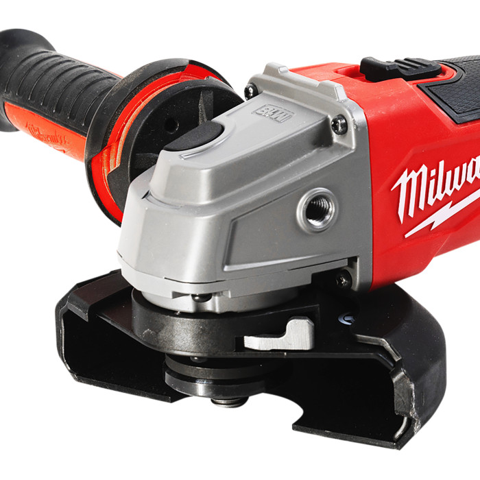 Угловая шлифмашина аккумуляторная + алмазные диски 10 шт Milwaukee M18 FSAG125X-0 4932479674 без АКБ - изображение 6