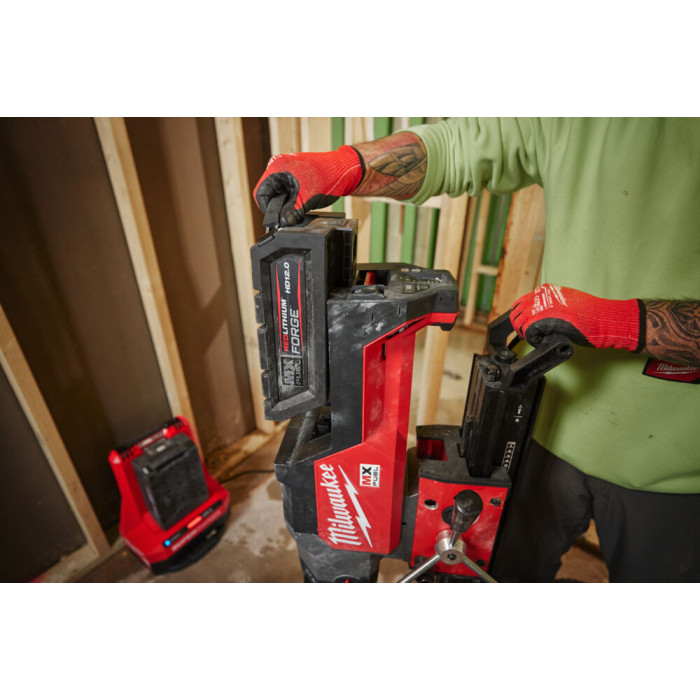 Акумулятор Milwaukee MX Fuel Forge Li-Ion MXF 12 Аг HD812 4932492128 - зображення 5