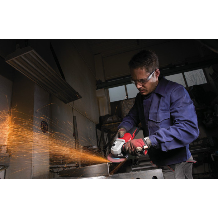 Угловая шлифмашина Milwaukee AGV 15-125 XC 4933428120 - изображение 2