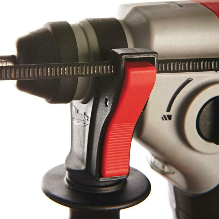 Перфоратор аккумуляторный Milwaukee M18 BH-402C 4933443330 - изображение 4