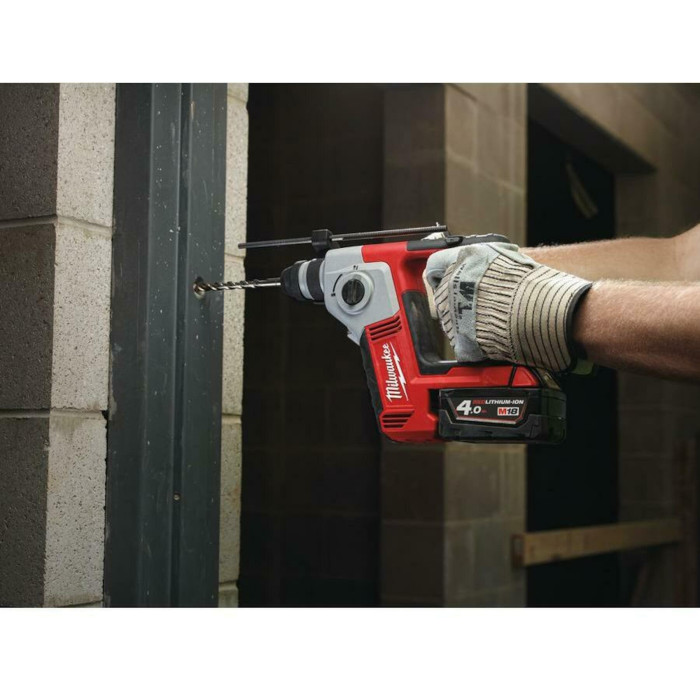 Перфоратор аккумуляторный Milwaukee M18 BH-402C 4933443330 - изображение 8