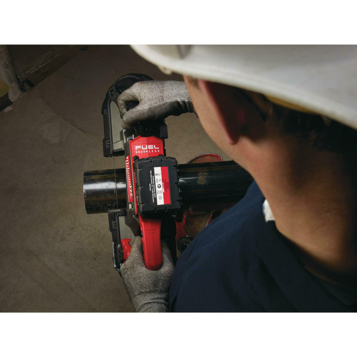 Ленточная пила аккумуляторная Milwaukee M18 CBS125-502C 4933448195 - изображение 7
