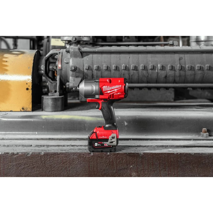 Гайковёрт высокомоментный аккумуляторный Milwaukee M18 ONEFHIWP12-0X 4933459724 без АКБ - изображение 6