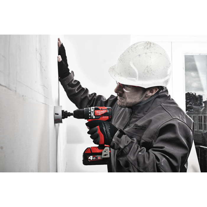 Дриль-шуруповерт ударний акумуляторний Milwaukee M18 CBLPD-202C 4933464320 - зображення 5