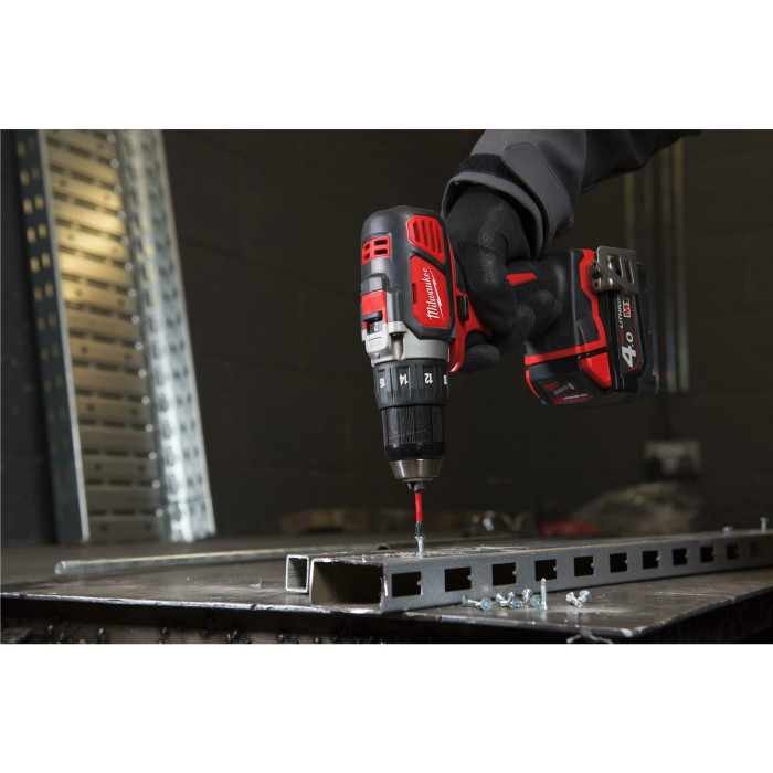 Дрель-шуруповёрт аккумуляторная Milwaukee M18 BDD-402CA 4933464942 - изображение 8