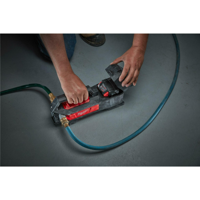 Насос для воды аккумуляторный Milwaukee M18 BTP-0 4933471494 без АКБ - изображение 5