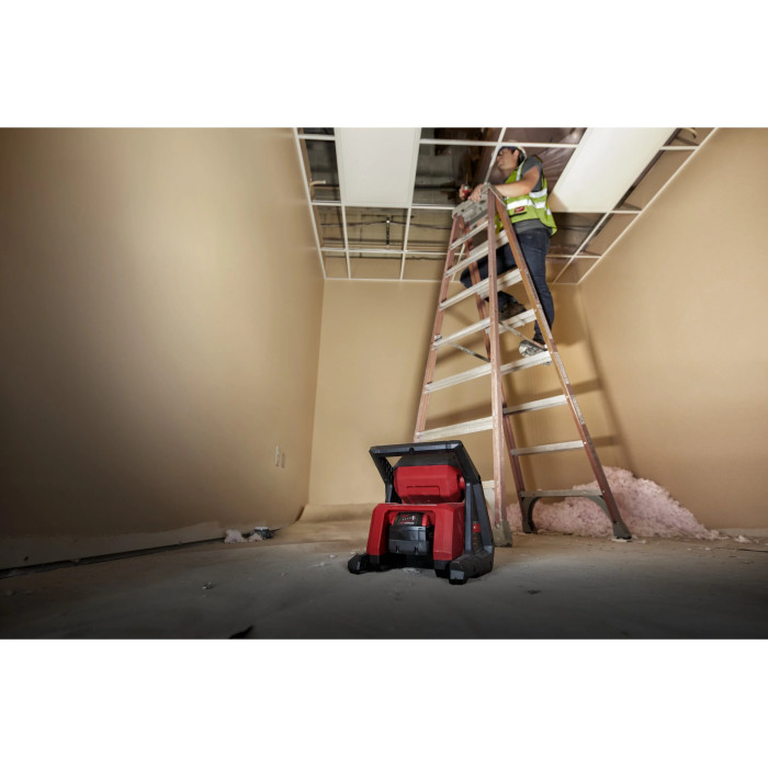 Фонарь светодиодный аккумуляторный Milwaukee M18 HOAL-0 4933478118 без АКБ - изображение 6