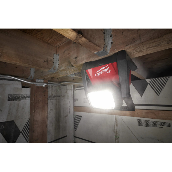 Фонарь светодиодный аккумуляторный Milwaukee M18 HOAL-0 4933478118 без АКБ - изображение 7