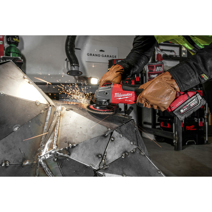 Угловая шлифмашина аккумуляторная Milwaukee M18 ONEFSAG125XPDB-502X 4933478435 - изображение 4