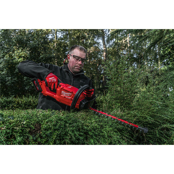 Кусторез аккумуляторный Milwaukee M18 FHT45-802 4933480113 - изображение 7