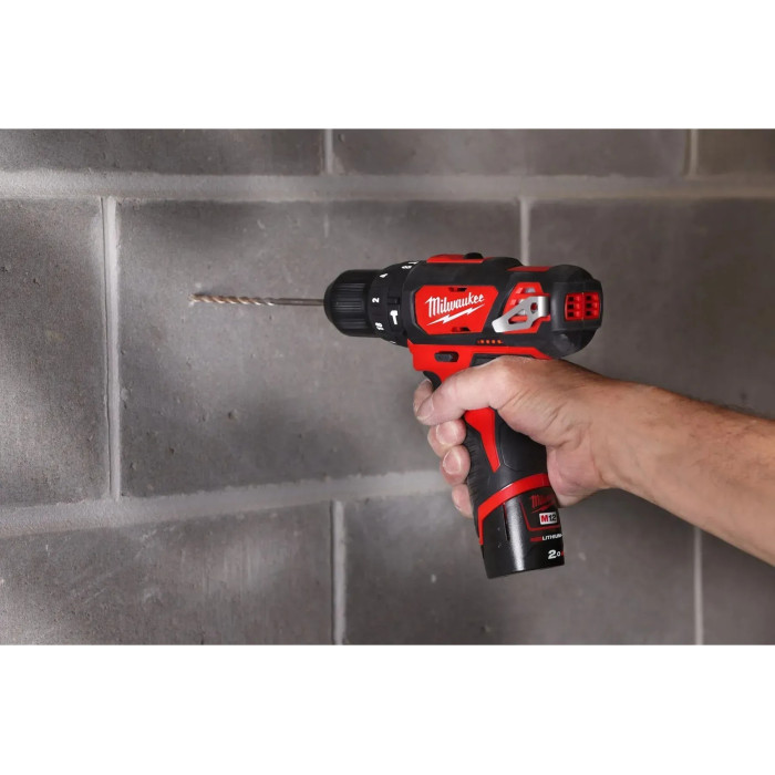 Дриль-шуруповерт ударний акумуляторний Milwaukee M12 BPD-202C 4933499465 - зображення 6
