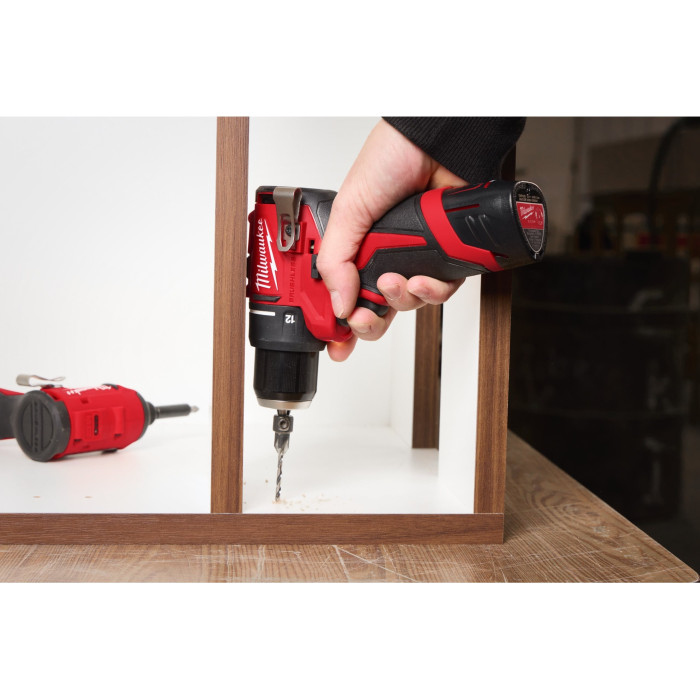 Дриль-шуруповерт ударний акумуляторний Milwaukee M12 BLPDRC-402С 4933500424 - зображення 5