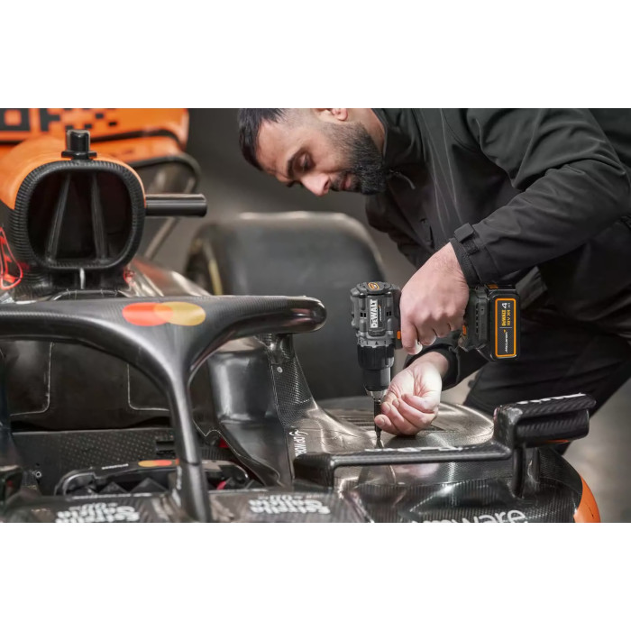 Дрель-шуруповерт ударная аккумуляторная DeWALT McLaren F1 TEAM LIMITED EDITION DCD85MM1T - изображение 18