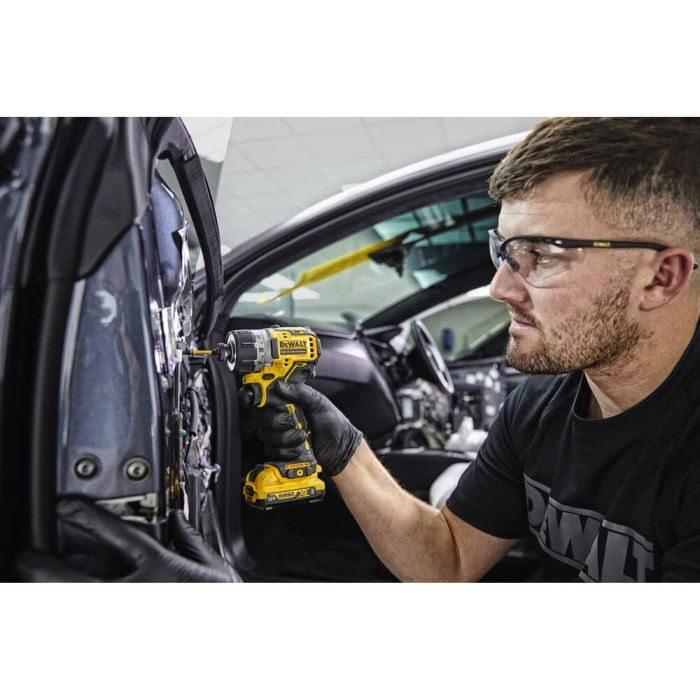 Шуруповёрт аккумуляторный DeWALT DCF601D2 - изображение 4