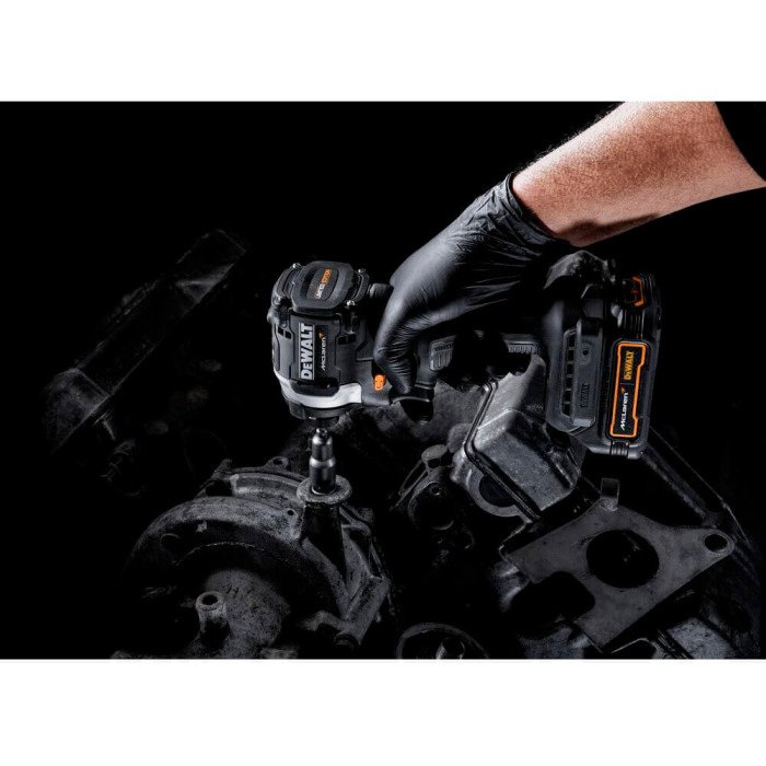 Винтовёрт аккумуляторный DeWALT McLaren F1 TEAM LIMITED EDITION DCF85ME2GT - изображение 17