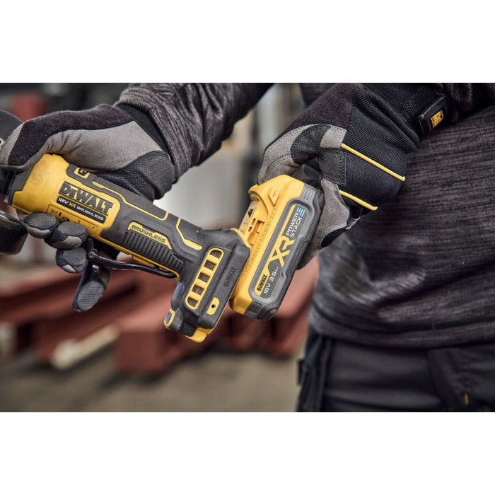 Угловая шлифмашина аккумуляторная DeWALT DCG404S2T - изображение 9