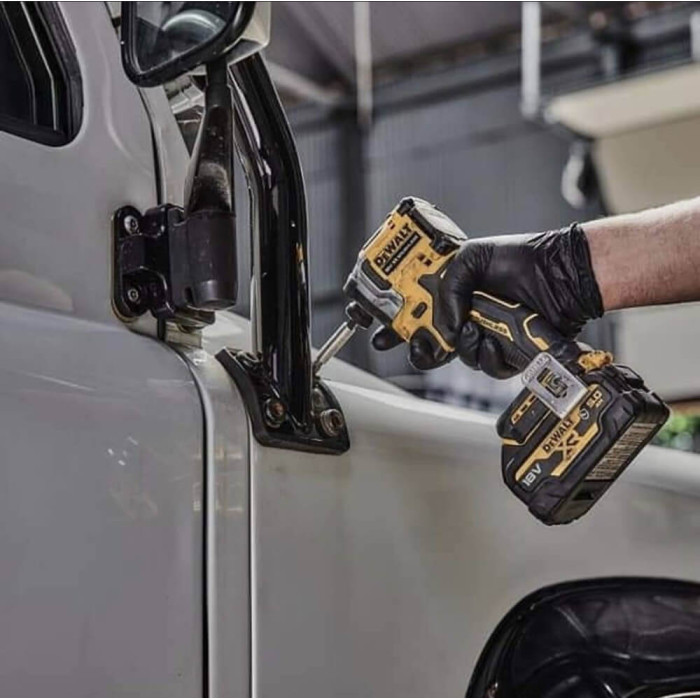 Набір акумуляторних інструментів DeWALT DCK2051E2T - зображення 5