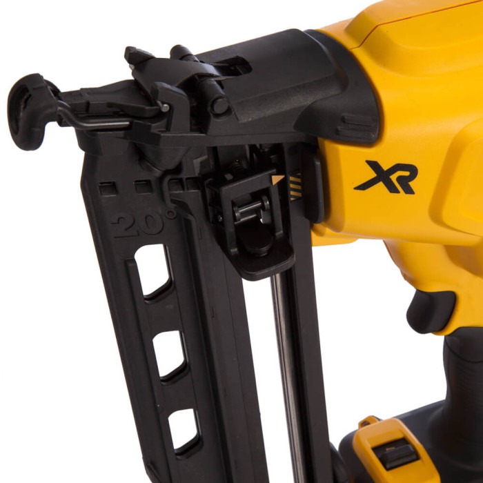 Пистолет гвоздезабивной аккумуляторный бесщёточный DeWALT DCN662D2 - изображение 4
