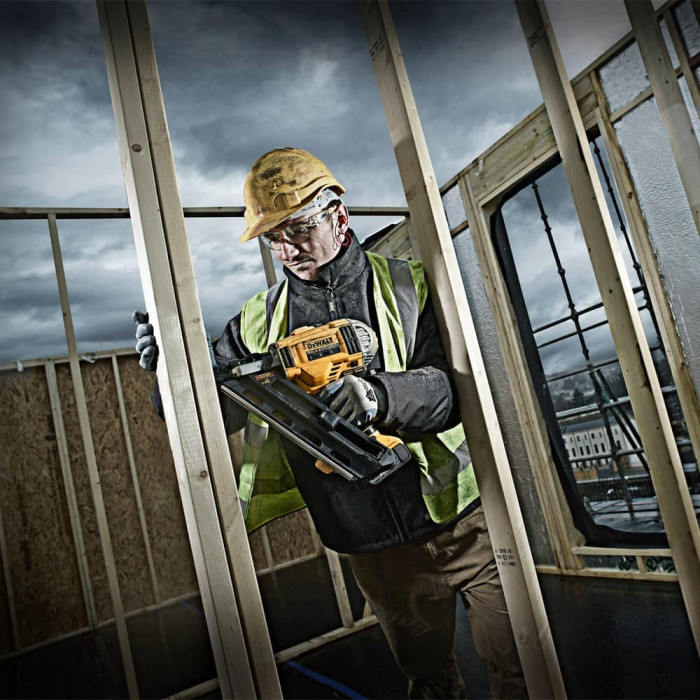 Аккумуляторный гвоздезабиватель DeWALT DCN692P2 - изображение 6
