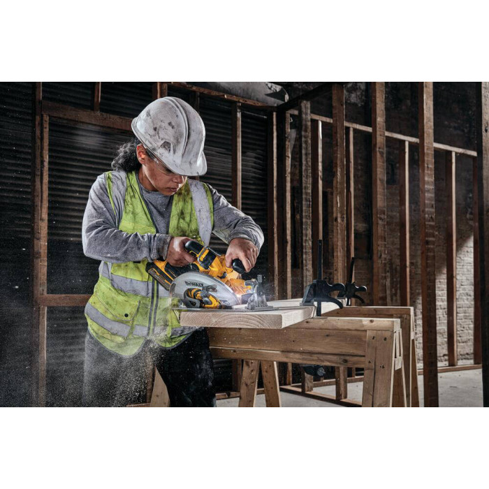 Дисковая пила аккумуляторная DeWALT DCS573T1 - изображение 5