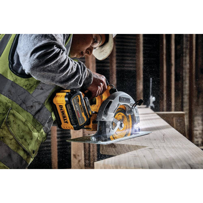 Дисковая пила аккумуляторная DeWALT DCS573T1 - изображение 6