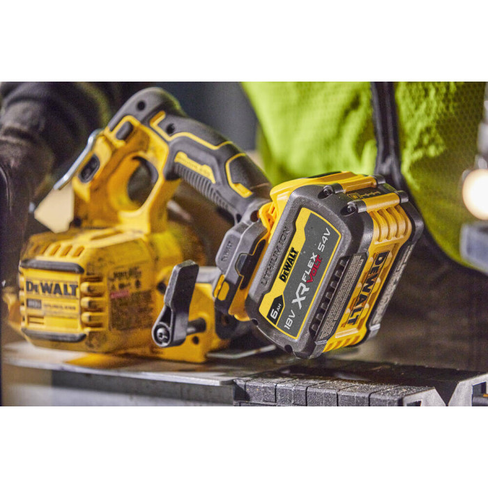 Дисковая пила аккумуляторная DeWALT DCS573T1 - изображение 8