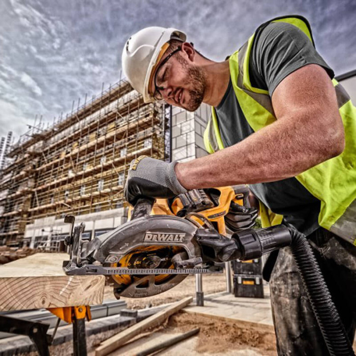 Дисковая пила аккумуляторная DeWALT DCS577N без АКБ - изображение 3