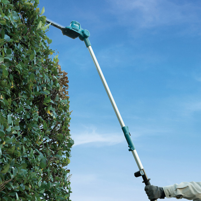 Кусторез телескопический аккумуляторный Makita UN460WDWA - изображение 3