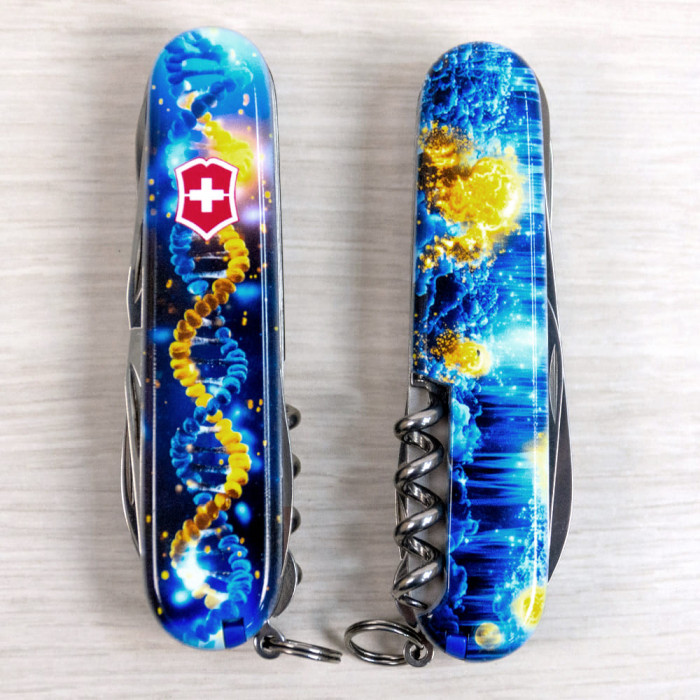 Складной нож Victorinox Huntsman Ukraine ДНК Украинца 1.3713.3.T3270pw Vx13713.3_T3270pw - изображение 6
