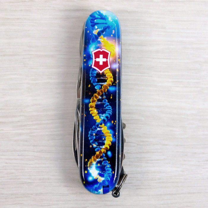 Складной нож Victorinox Huntsman Ukraine ДНК Украинца 1.3713.3.T3270pw Vx13713.3_T3270pw - изображение 14
