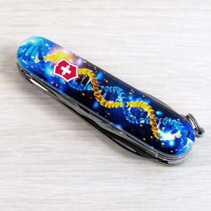 Складной нож Victorinox Huntsman Ukraine ДНК Украинца 1.3713.3.T3270pw Vx13713.3_T3270pw - изображение 16