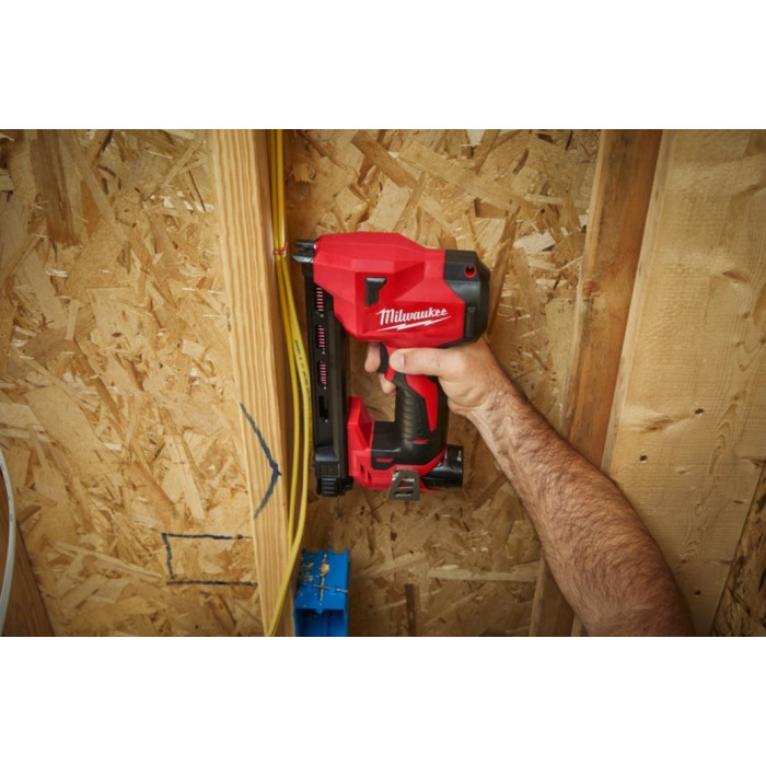 Степлер аккумуляторный Milwaukee M12 BCST-0 4933480488 без АКБ - изображение 7