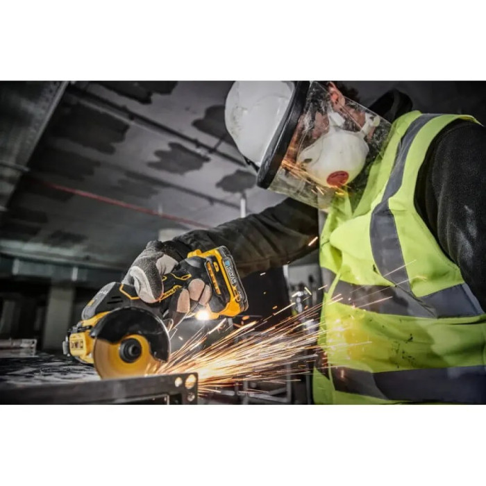 Дискова пила акумуляторна DeWALT DCS438E2T - зображення 9